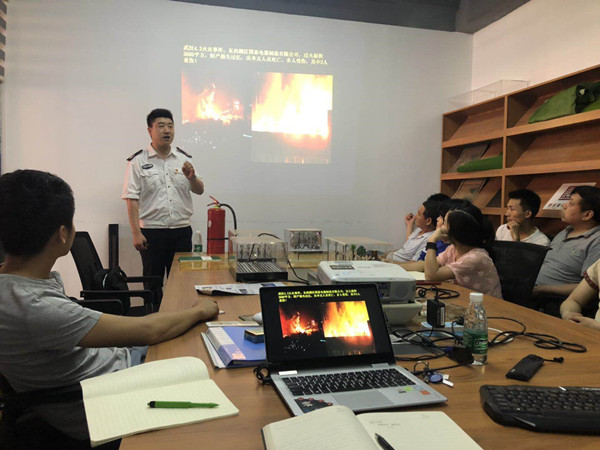 1559634089426566.jpg 0ee7708801b78c253893ee70488f043.jpg